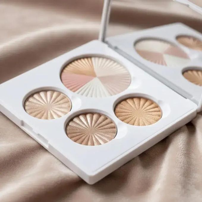 Ofra Glow Up Highlighter Palette packaging